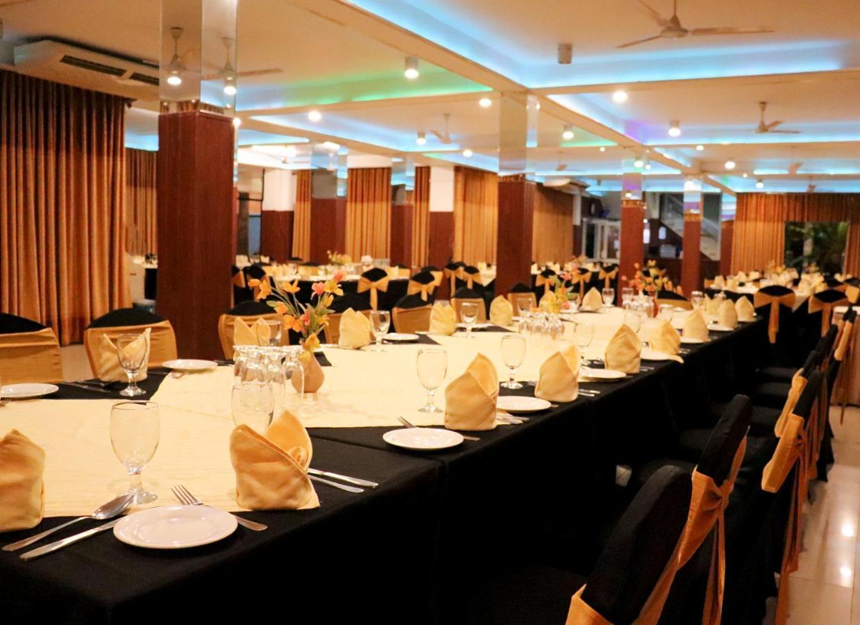 Hotel Aradhana Galle Exterior photo