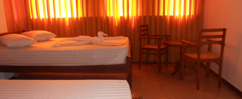 Hotel Aradhana Galle Exterior photo