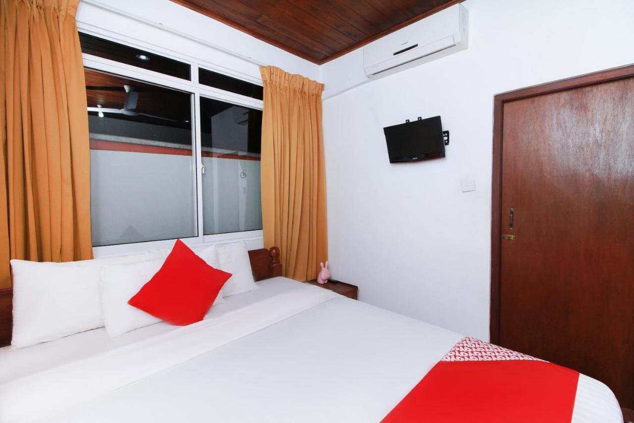 Hotel Aradhana Galle Exterior photo